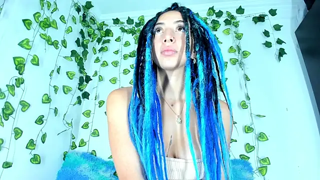 Snapshot of SaturnooStonee chatting on 12-30-24, 07:04 SaturnooStonee online show from 12-30-24, 07:04