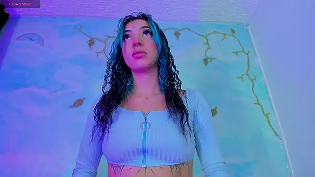 Snapshot of SaturnooStonee chatting on 10-31-25, 06:58 SaturnooStonee online show from 10-31-25, 06:58