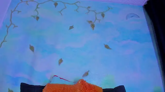 Snapshot of SaturnooStonee chatting on 12-04-25, 12:53 SaturnooStonee online show from 12-04-25, 12:53