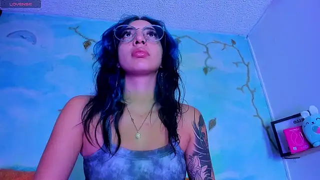 SaturnooStonee online show from 04-19-26, 01:38