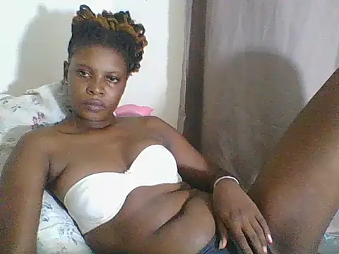 Snapshot of Blacksweetbeb chatting on 02-23-25, 12:48 Blacksweetbeb online show from 02-23-25, 12:48