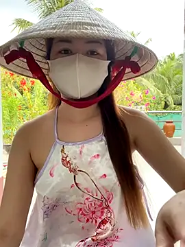 BabyThree  online show from 11-11-25, 08:14