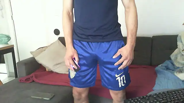 Snapshot of funguybr36 chatting on 09-27-25, 03:50 funguybr36 online show from 09-27-25, 03:50