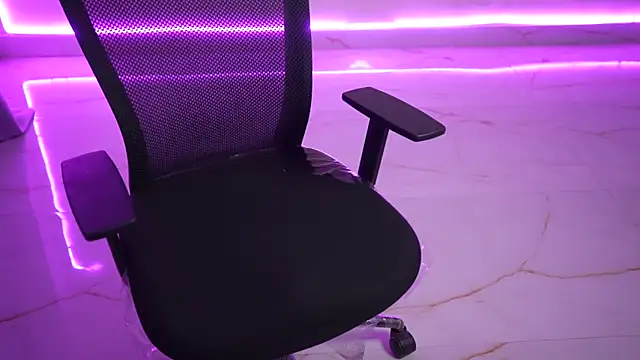 only aleesha online show from 12-14-25, 05:29