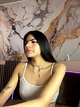 liss hot  online show from 11-21-25, 03:00