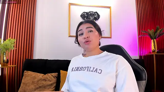 Zayda 1 online show from 10-06-25, 08:50