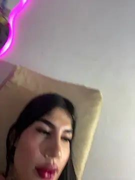 saragill323 online show from 03-23-25, 12:47