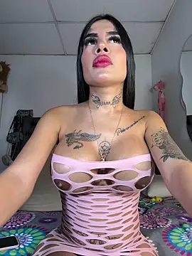 saragill323 online show from 12-04-25, 02:43