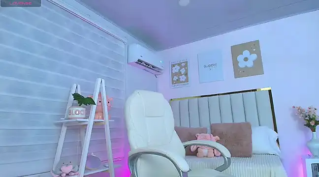 Cristall Bunny online show from 02-07-25, 12:31