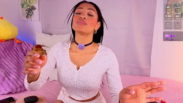 Snapshot of Heily_Fox chatting on 11-10-25, 05:50 Heily Fox online show from 11-10-25, 05:50