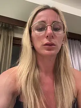 Liana Lou online show from 03-30-26, 02:18