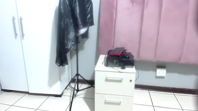 Mochabae online show from 09-29-25, 03:44