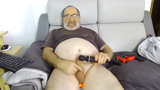 Snapshot of gillou1234 chatting on 01-31-25, 01:56 gillou1234 online show from 01-31-25, 01:56