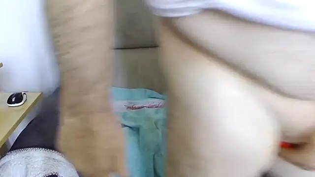 Snapshot of gillou1234 chatting on 03-18-25, 09:52 gillou1234 online show from 03-18-25, 09:52