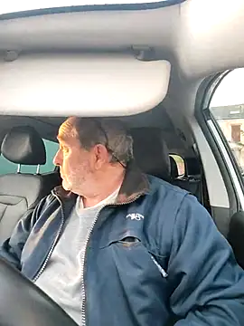 Snapshot of gillou1234 chatting on 11-10-25, 07:29 gillou1234 online show from 11-10-25, 07:29