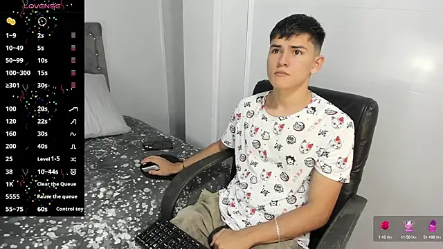 Snapshot of Jacobb_Lee chatting on 12-26-24, 09:04 Jacobb Lee online show from 12-26-24, 09:04