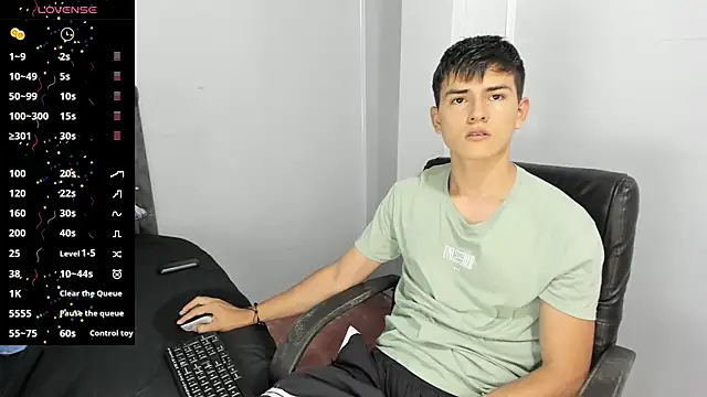 Snapshot of Jacobb_Lee chatting on 02-25-25, 09:02 Jacobb Lee online show from 02-25-25, 09:02