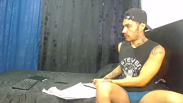 Hot Sharks  online show from 02-09-26, 11:36