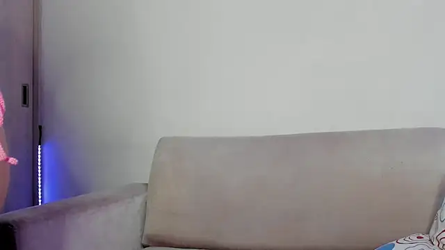 Lilacutte  online show from 02-04-25, 08:13