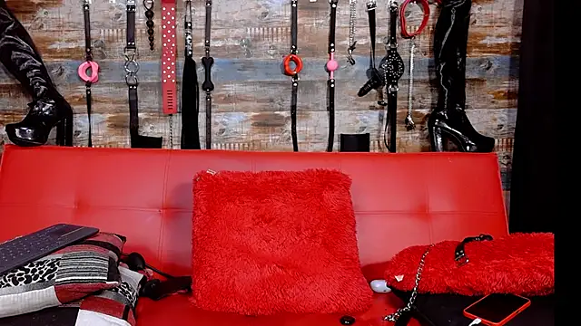 slave Rubi online show from 12-28-24, 10:25