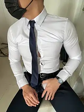 harrylouis1357 online show from 01-04-25, 07:13