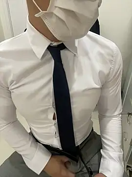 harrylouis1357 online show from 03-08-25, 05:17