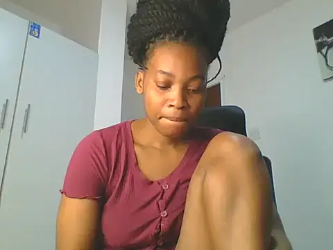 Snapshot of _Becky002 chatting on 07-25-26, 04:37 Becky002 online show from 07-25-26, 04:37