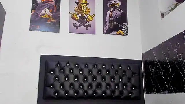 Snapshot of kriixtybrown chatting on 11-13-25, 07:13 kriixtybrown online show from 11-13-25, 07:13