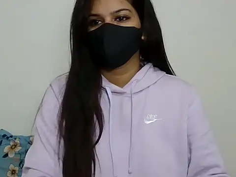 Snapshot of sparkling_queen chatting on 12-12-24, 07:52 sparkling queen online show from 12-12-24, 07:52