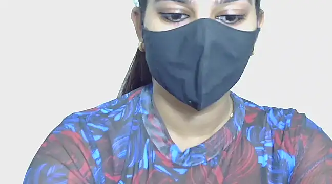 Snapshot of sparkling_queen chatting on 03-14-25, 02:20 sparkling queen online show from 03-14-25, 02:20