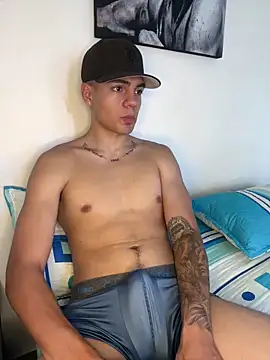 Snapshot of santiago_sosa24 chatting on 05-22-26, 03:17 santiago sosa24 online show from 05-22-26, 03:17