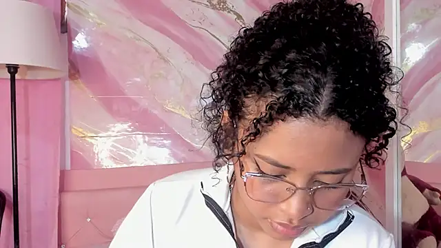 JessyZoe online show from 10-21-25, 02:29