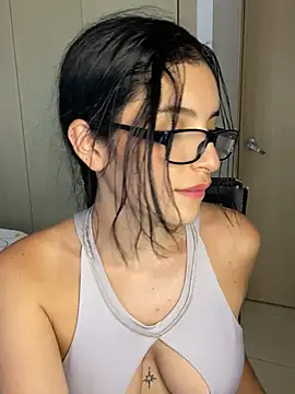 Snapshot of dakota_le chatting on 03-13-25, 05:07 dakota le online show from 03-13-25, 05:07