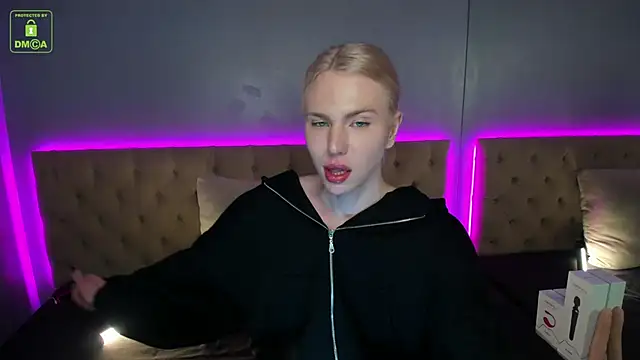 DanielPaige  online show from 01-08-25, 02:14