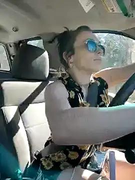 Genevieve143 online show from 03-11-25, 09:04