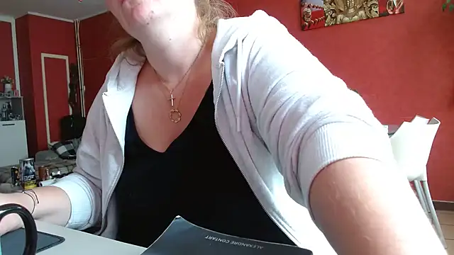 cruellaculdenfer67 online show from 07-21-26, 07:32