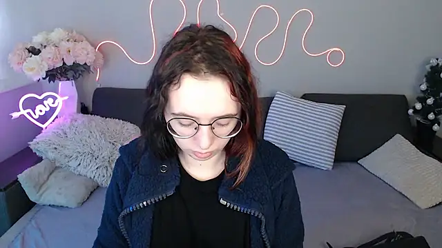 Mini Diva online show from 01-10-26, 09:11