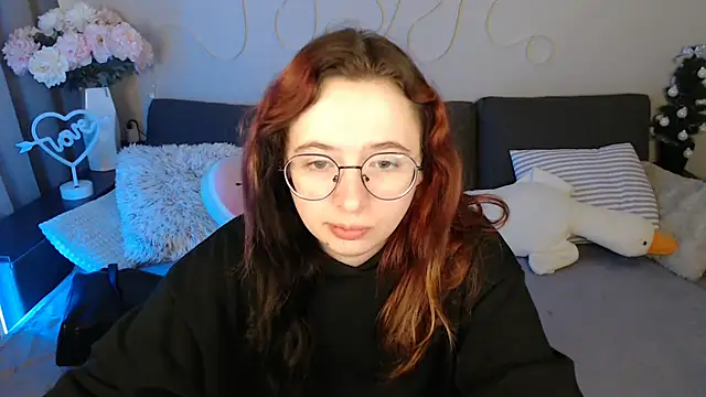 Mini Diva online show from 04-14-26, 09:15