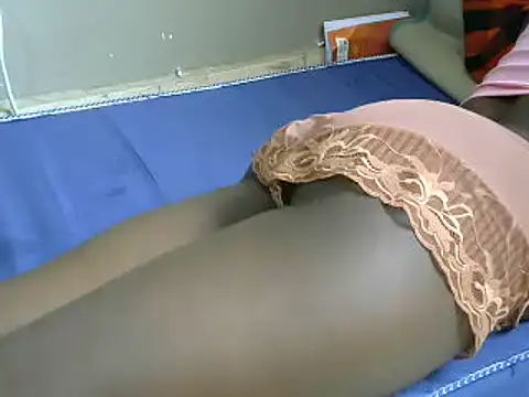 Snapshot of queen_sessely12 chatting on 02-15-25, 11:06 queen sessely12 online show from 02-15-25, 11:06