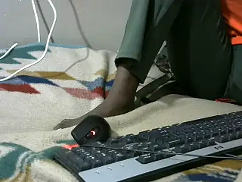 Snapshot of queen_sessely12 chatting on 02-18-25, 04:48 queen sessely12 online show from 02-18-25, 04:48