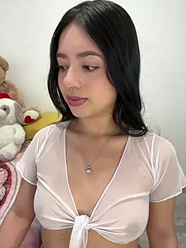 Snapshot of AliceJovovich chatting on 03-14-25, 10:50 AliceJovovich online show from 03-14-25, 10:50