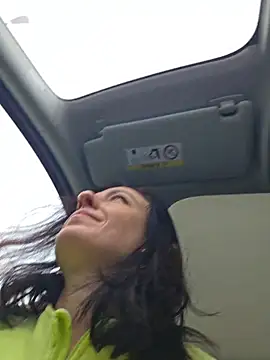 lovewildguy1 online show from 12-17-25, 07:47