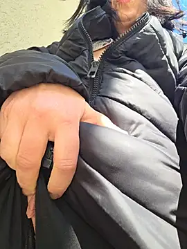 lovewildguy1 online show from 04-05-26, 07:16