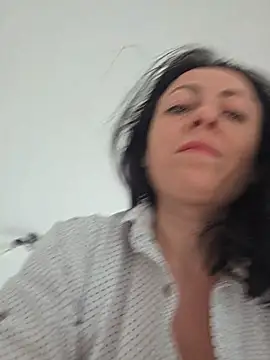 lovewildguy1 online show from 04-17-26, 06:05