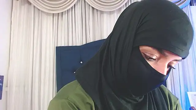 Snapshot of Uzra_hayed chatting on 01-29-25, 01:37 Uzra hayed online show from 01-29-25, 01:37