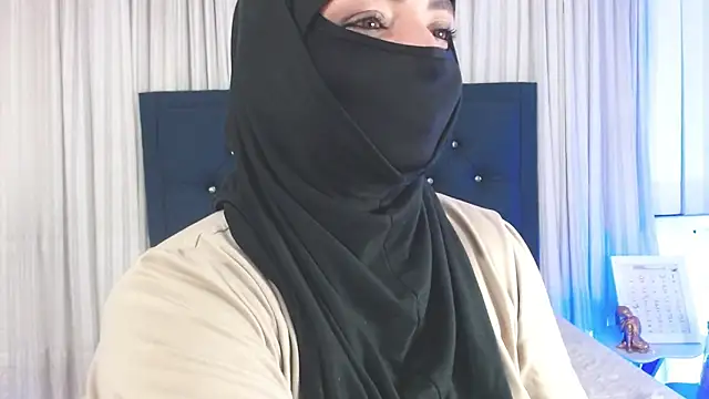 Snapshot of Uzra_hayed chatting on 01-30-25, 10:51 Uzra hayed online show from 01-30-25, 10:51