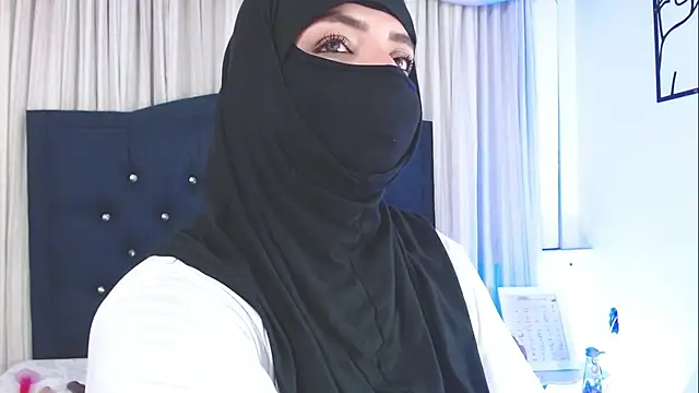 Snapshot of Uzra_hayed chatting on 02-12-25, 02:03 Uzra hayed online show from 02-12-25, 02:03