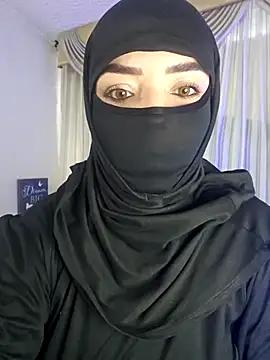 Snapshot of Uzra_hayed chatting on 09-27-25, 12:21 Uzra hayed online show from 09-27-25, 12:21