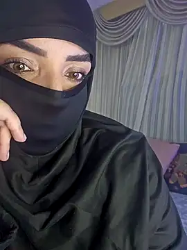 Snapshot of Uzra_hayed chatting on 10-07-25, 07:55 Uzra hayed online show from 10-07-25, 07:55