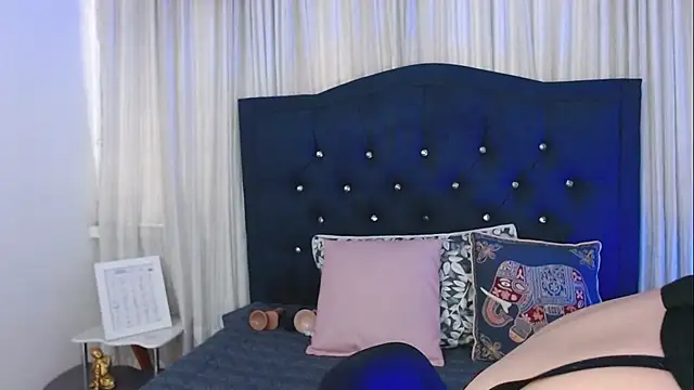 Snapshot of Uzra_hayed chatting on 11-13-25, 07:57 Uzra hayed online show from 11-13-25, 07:57